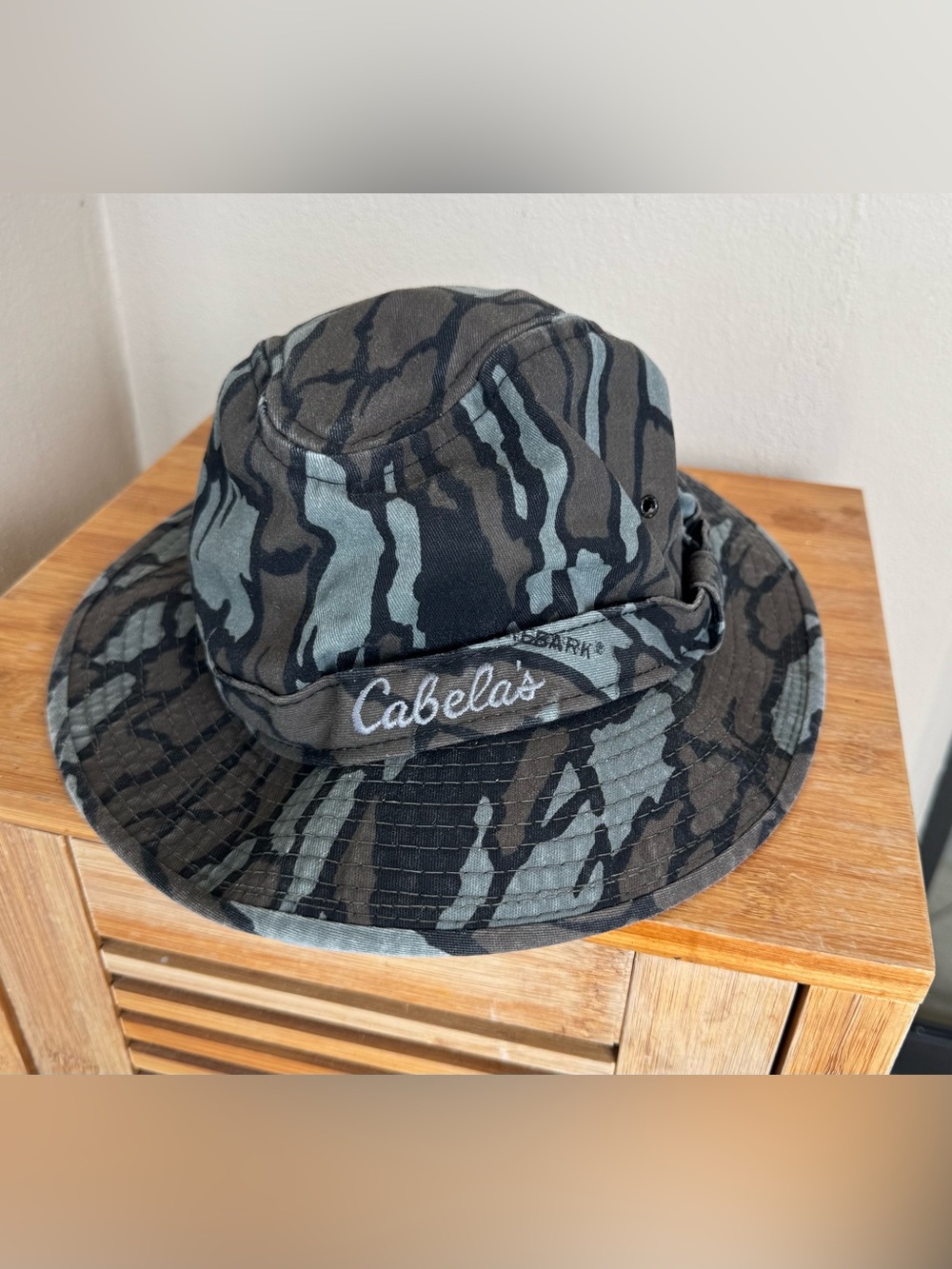 Vintage Cabela’s Boonie Bucket Hat Classic Trebark Camo Pattern Hunting Fish XL*